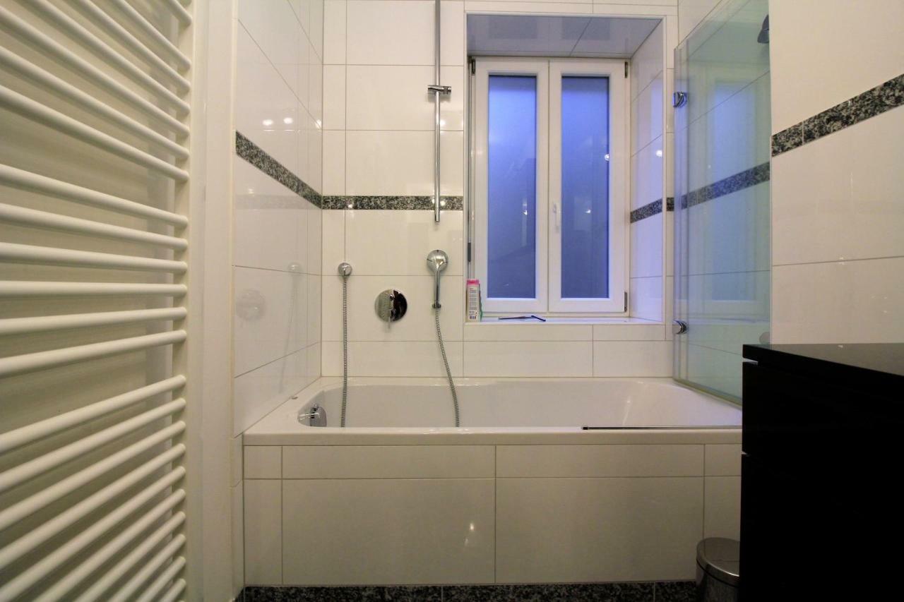 Luxury City Apartment - View Of River And Castle Wurzburg Exterior photo